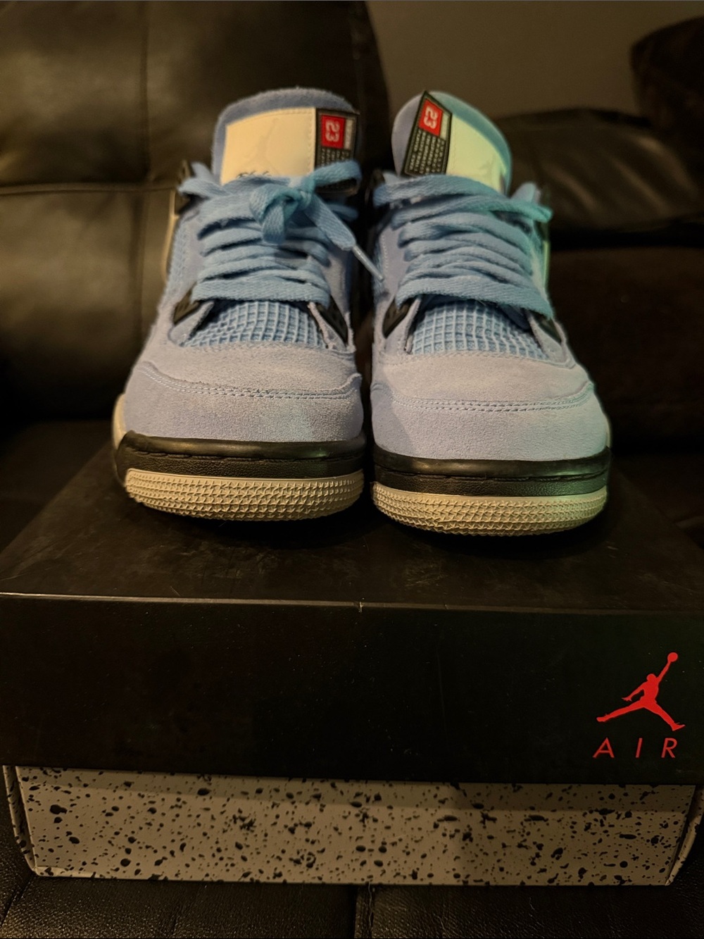 Jordan 4 Retro, university blue, size 6 5y - Picture 5 of 8
